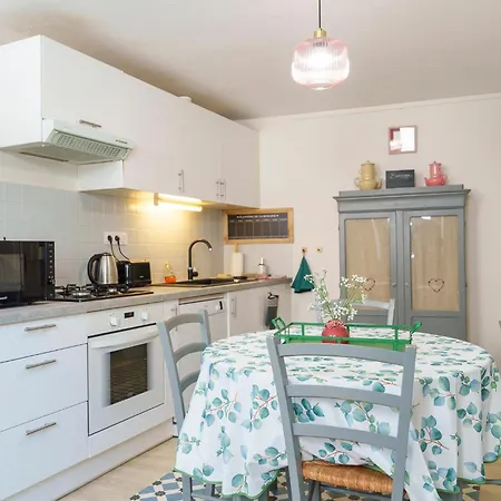 Дом отдыха Maison De Famille Chaleureuse Saint-Uze